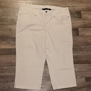 Studio Cream Capris